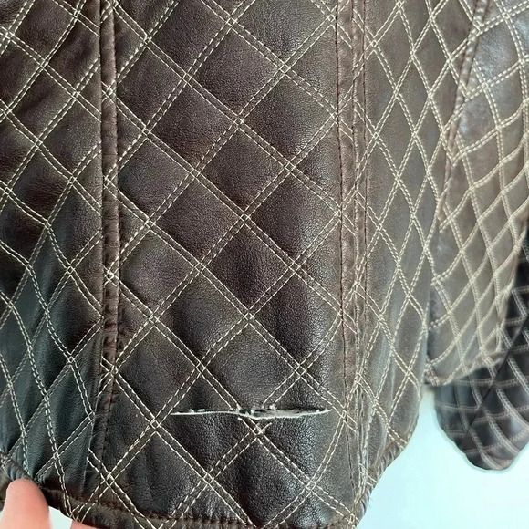 Guess short vest faux leather and removable faux fur size small - Picture 10 of 12